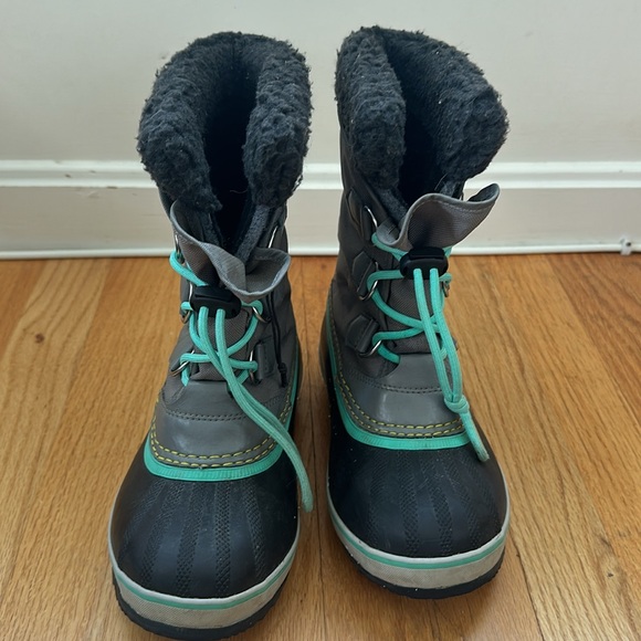 Sorel YOOT PAC™ NYLON YOUTH WATERPROOF BOOT size 3 - Picture 2 of 7